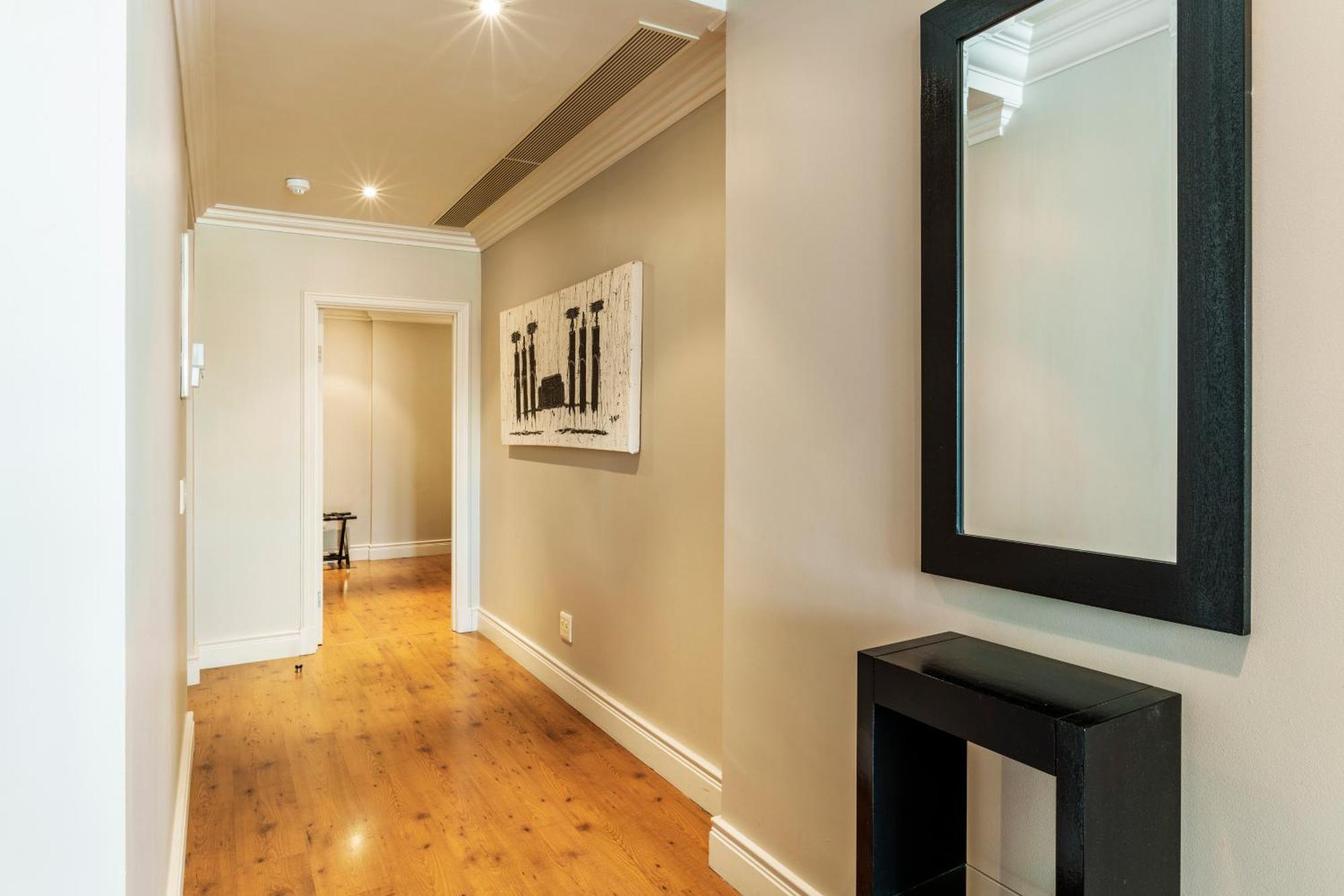 Cape Royale By Mcstay Cape Town Exterior photo
